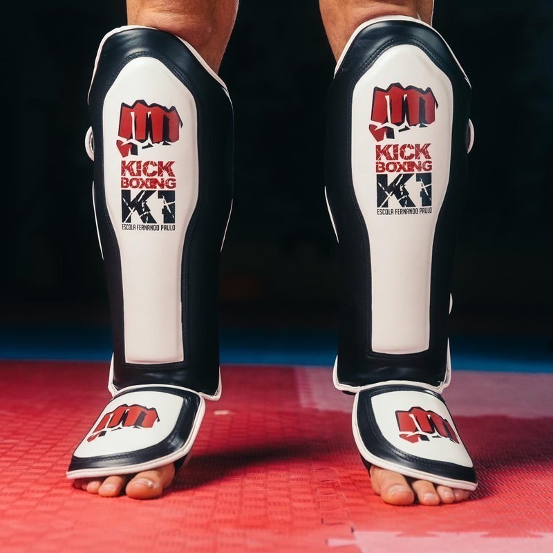 Proteções de Tíbia e Pé (Caneleiras) AKFP — Equipamento e Vestuário Oficial da Escola de Kickboxing Fernando Paulo (AKFP)
